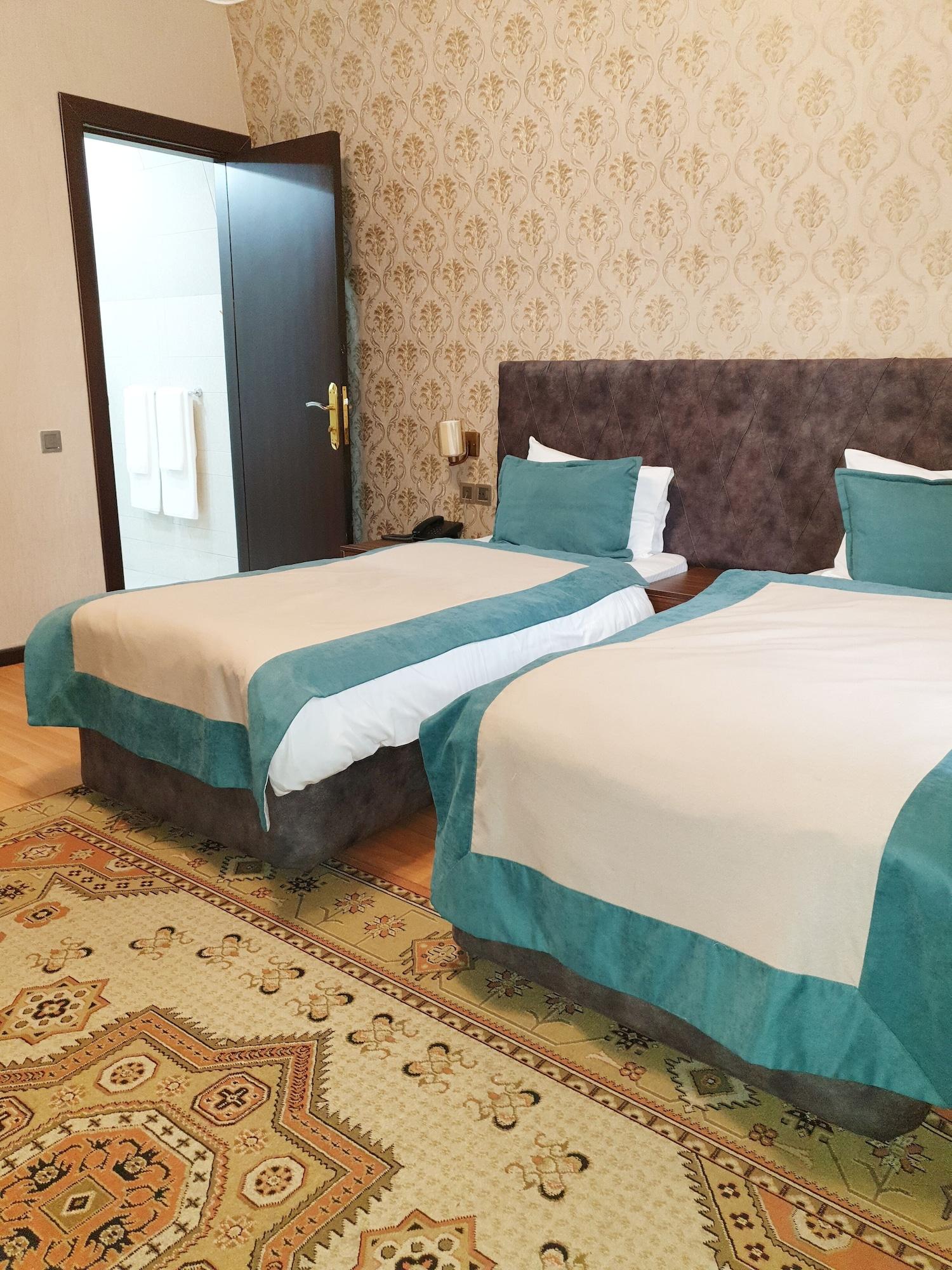 Nemi Baku Center Hotel Bagian luar foto
