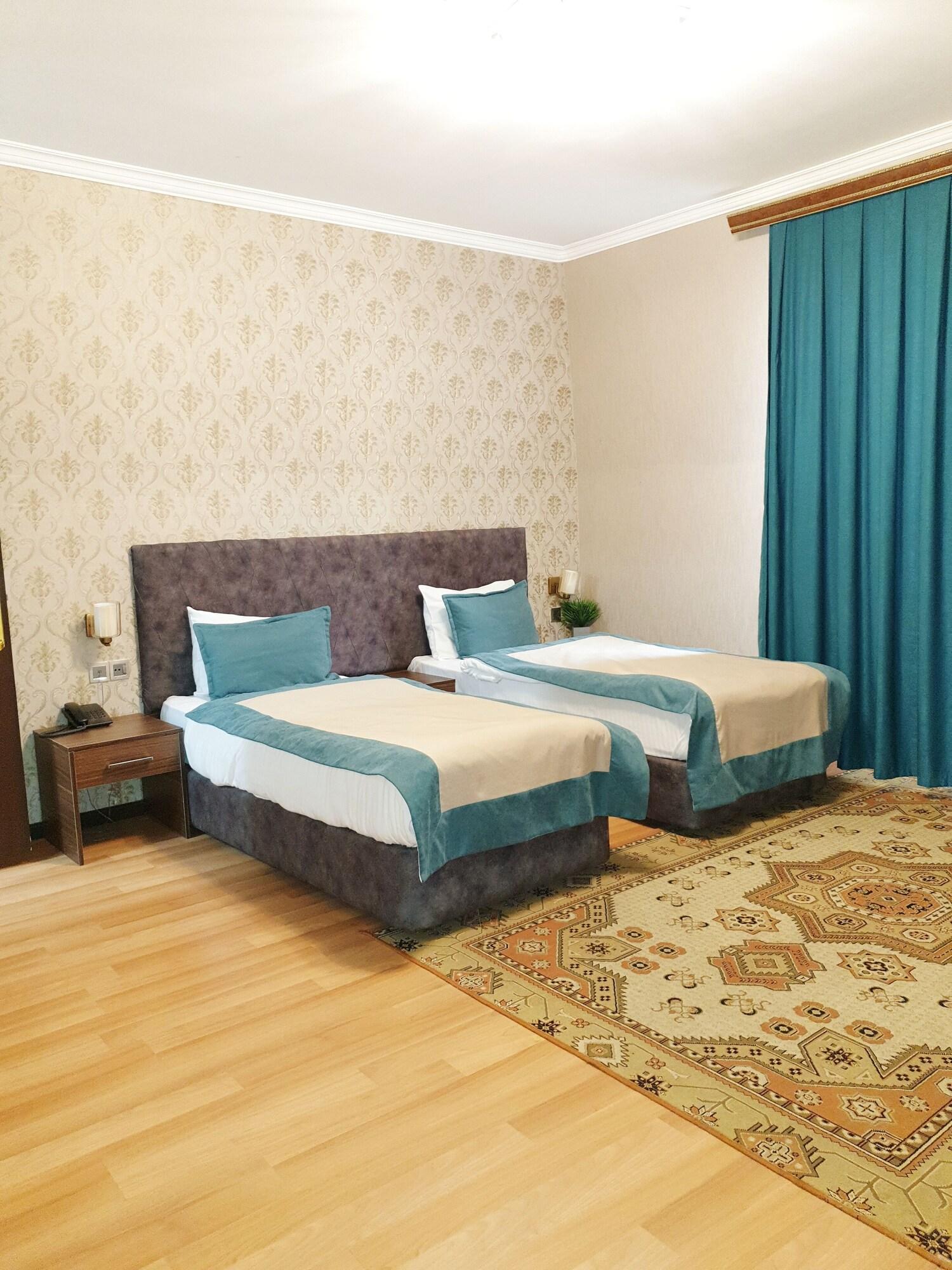 Nemi Baku Center Hotel Bagian luar foto