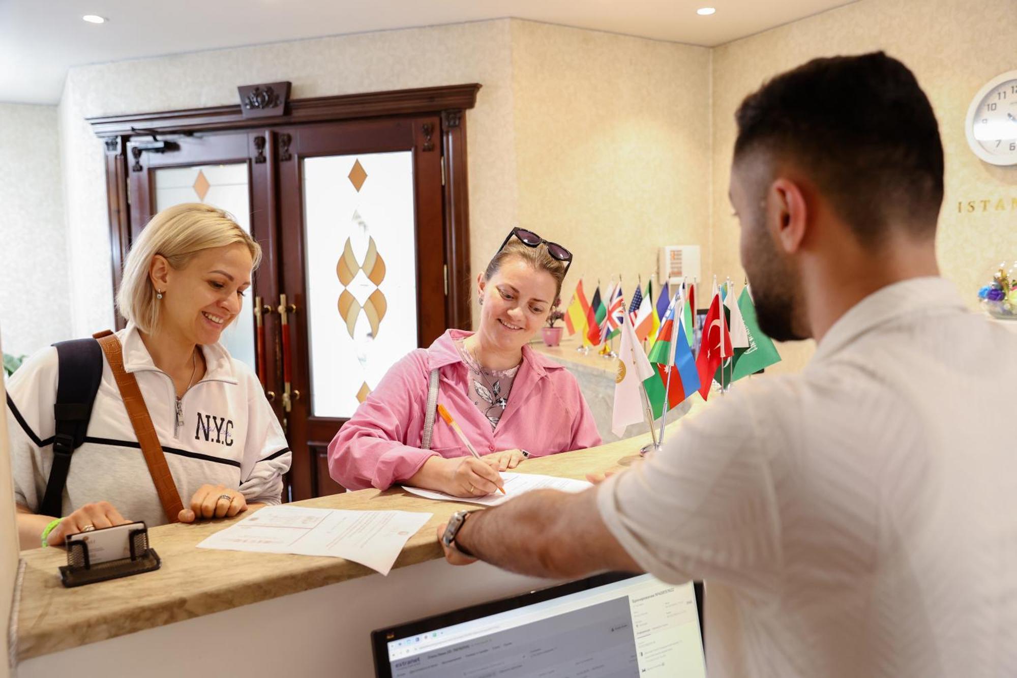 Nemi Baku Center Hotel Bagian luar foto