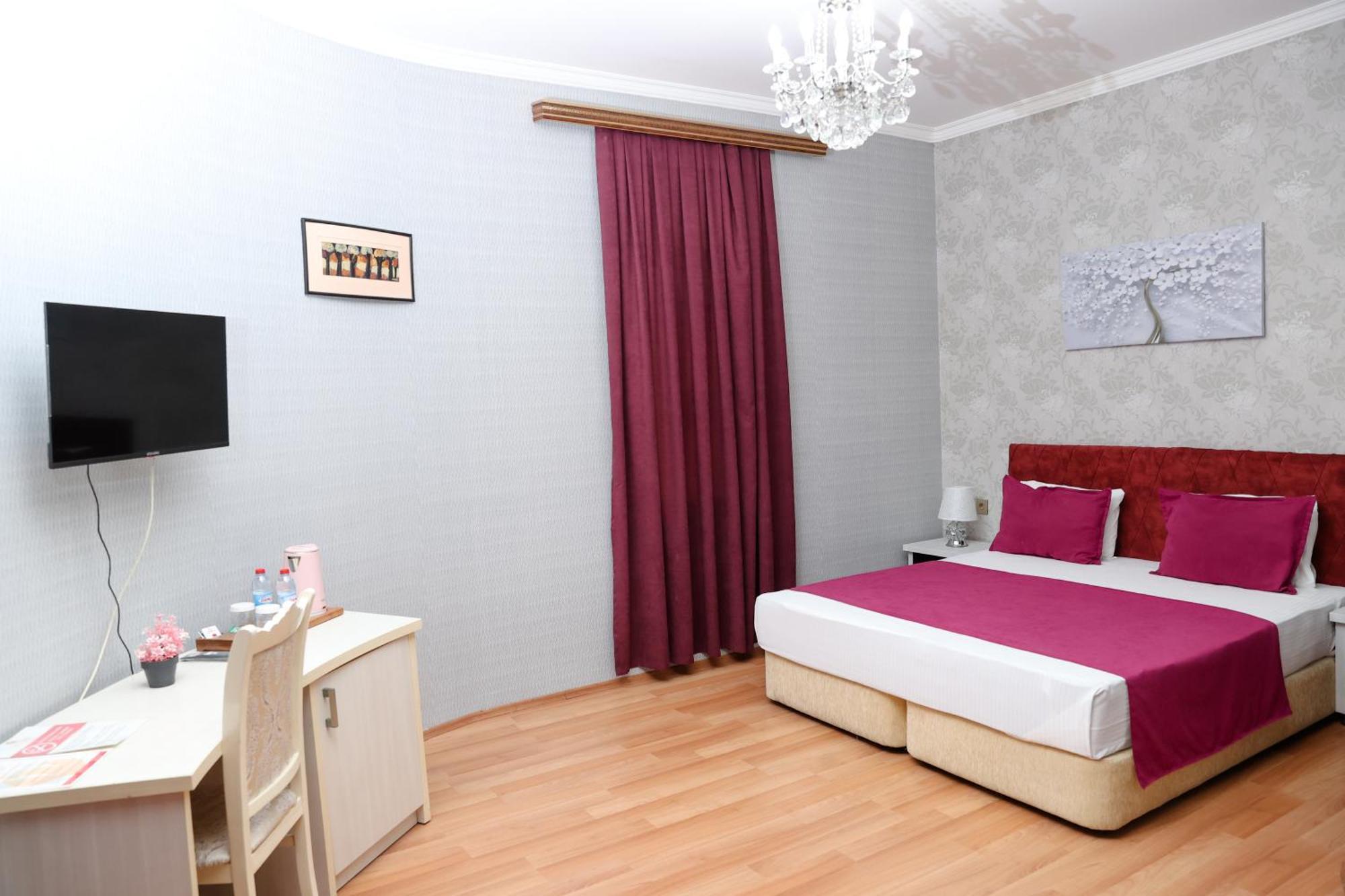 Nemi Baku Center Hotel Bagian luar foto