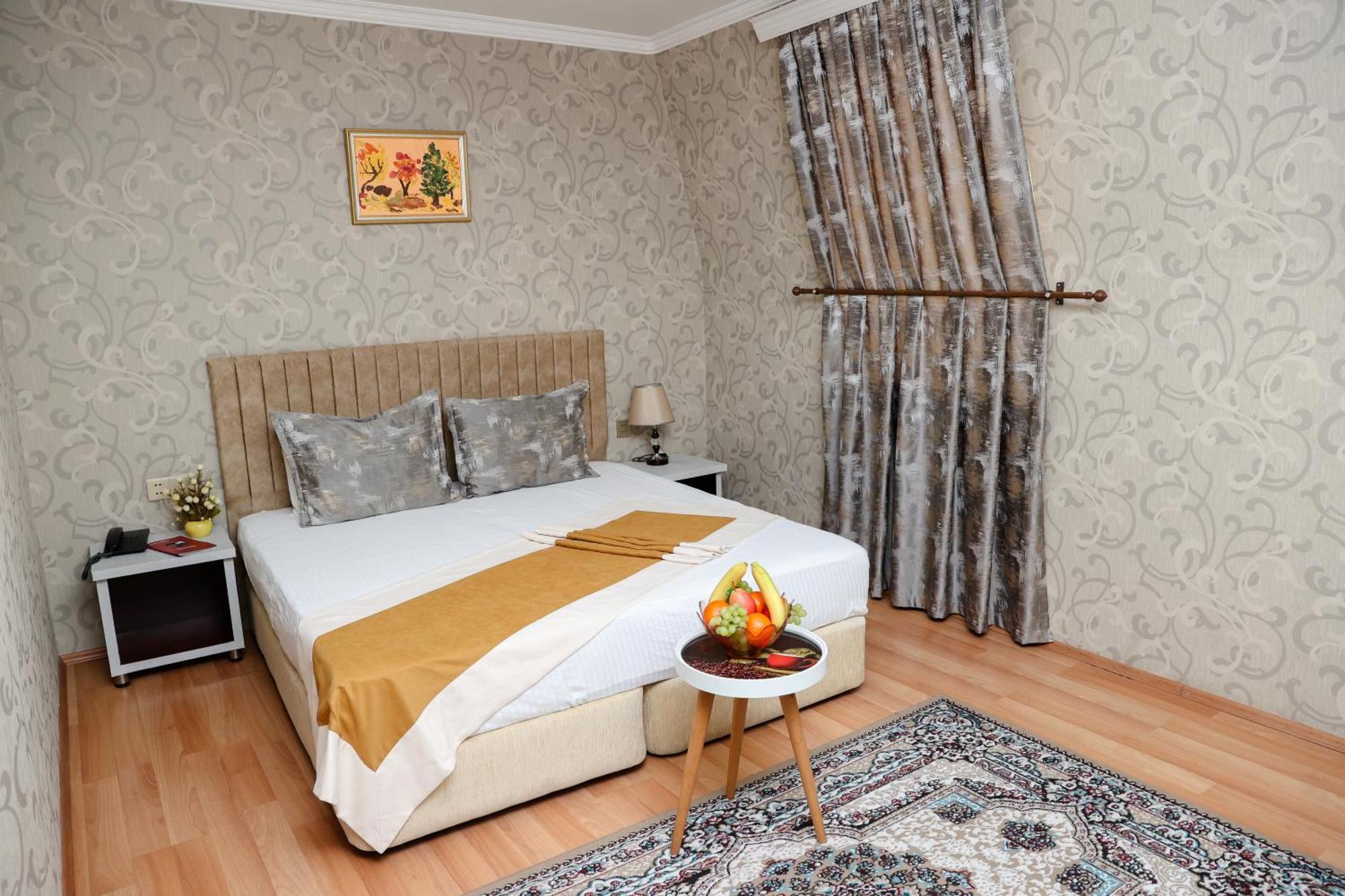 Nemi Baku Center Hotel Bagian luar foto